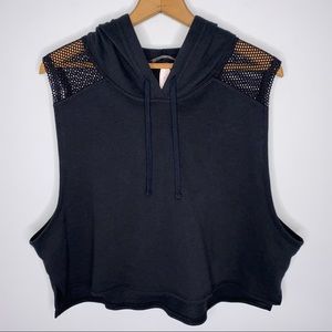 NWT VICTORIA’S SECRET SIZE XL BLACK HOODED CROP TOP